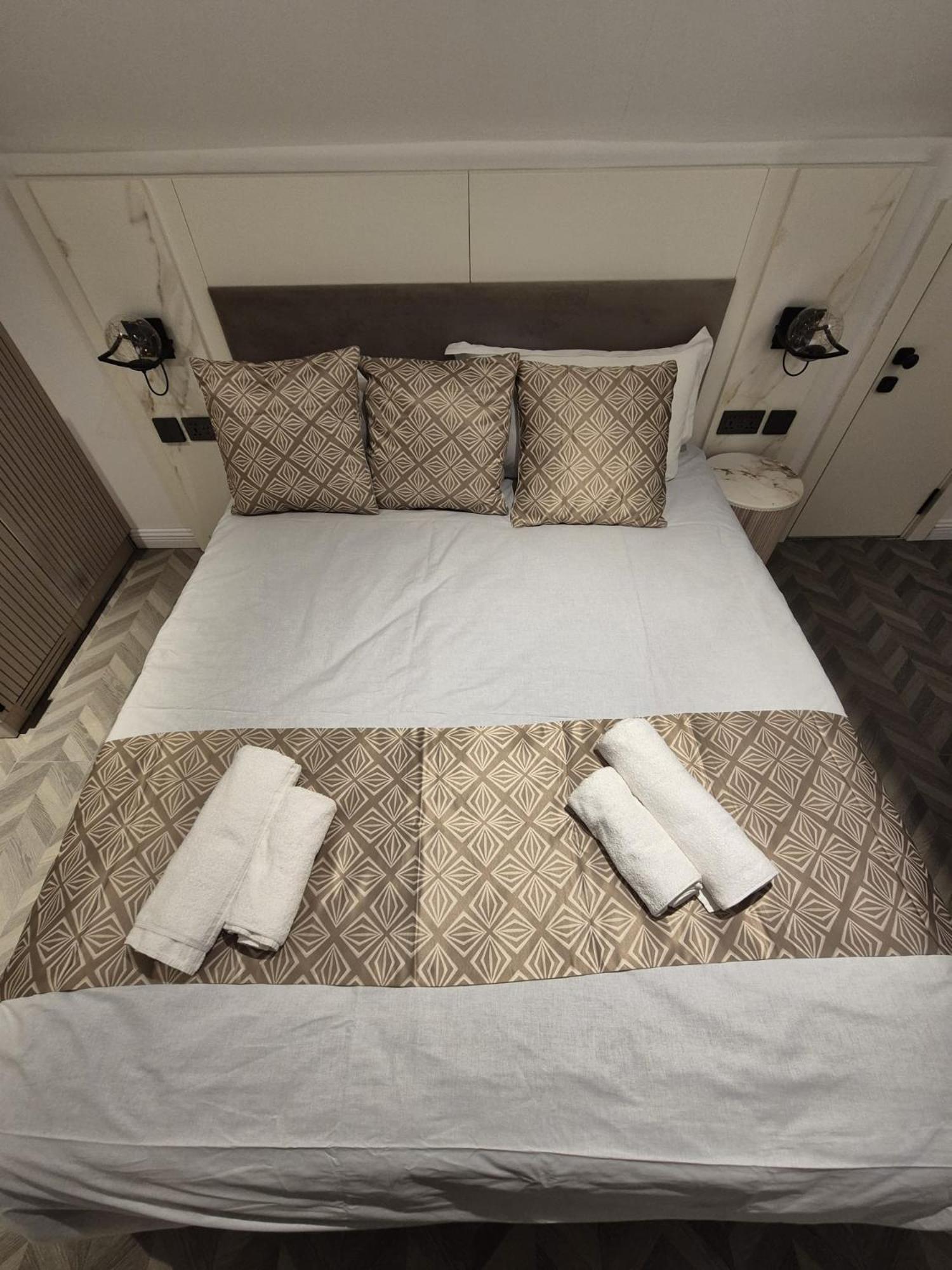 Rosemay Hotel Near London Heathrow Airport Hayes  Eksteriør billede